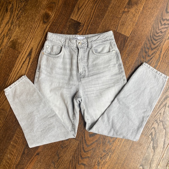 *SOLD* Zara Jeans - Picture 2 of 9